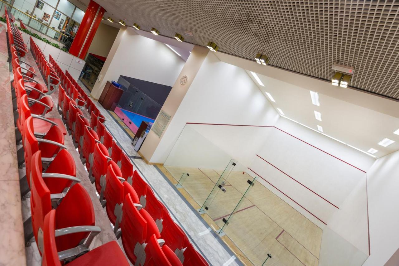 Officers Club & Hotel Abu Dhabi Esterno foto The squash court at the University of Nottingham